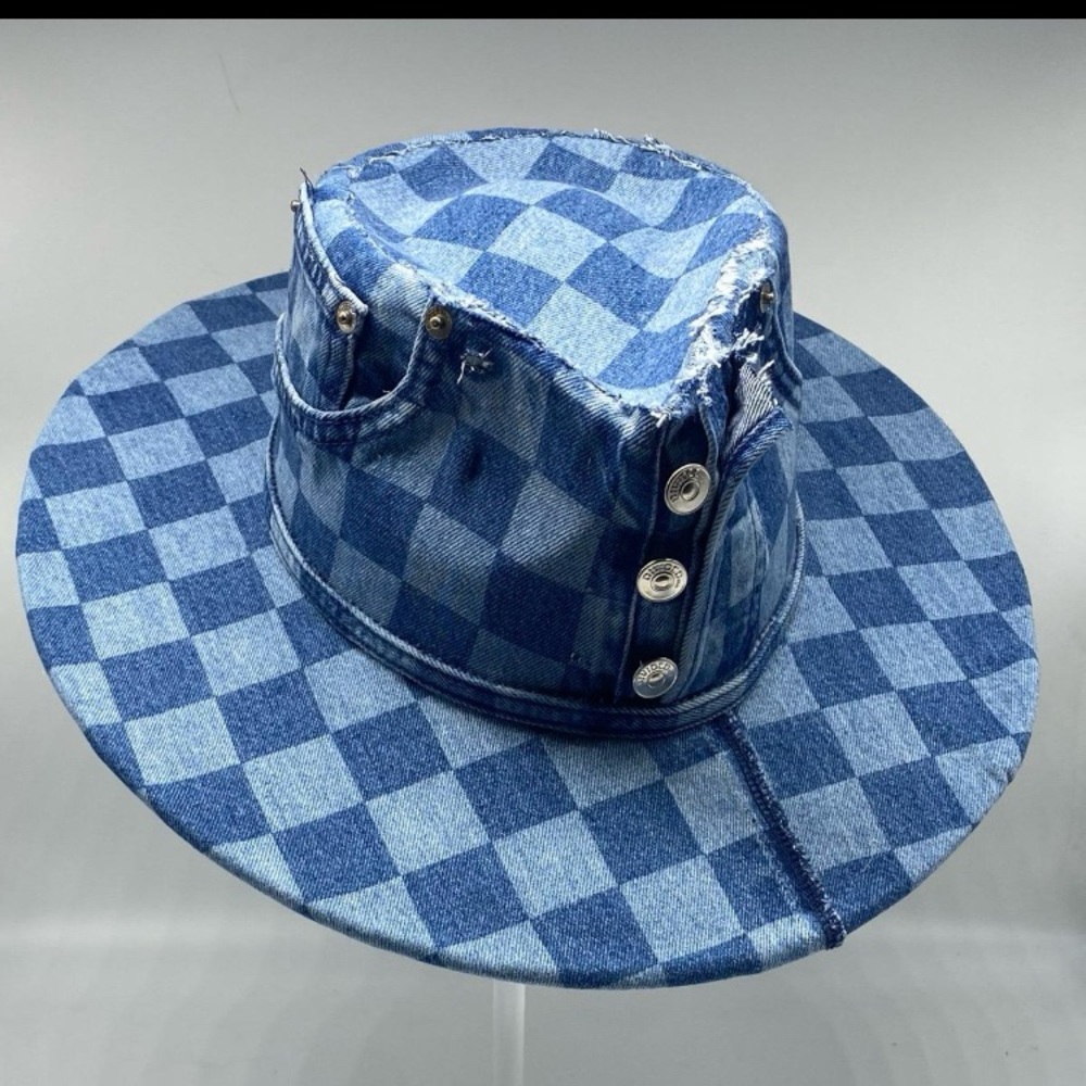 “The Pawn” by The Chapeauholic
